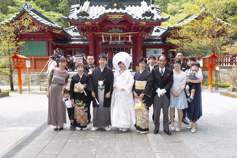 箱根神社での家族集合写真