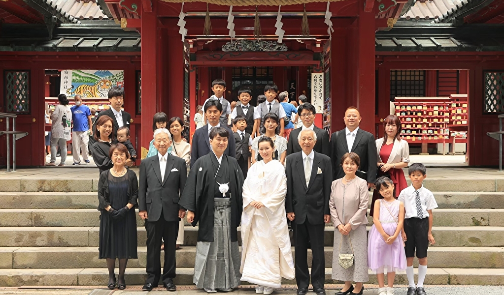 箱根神社結婚式の家族写真