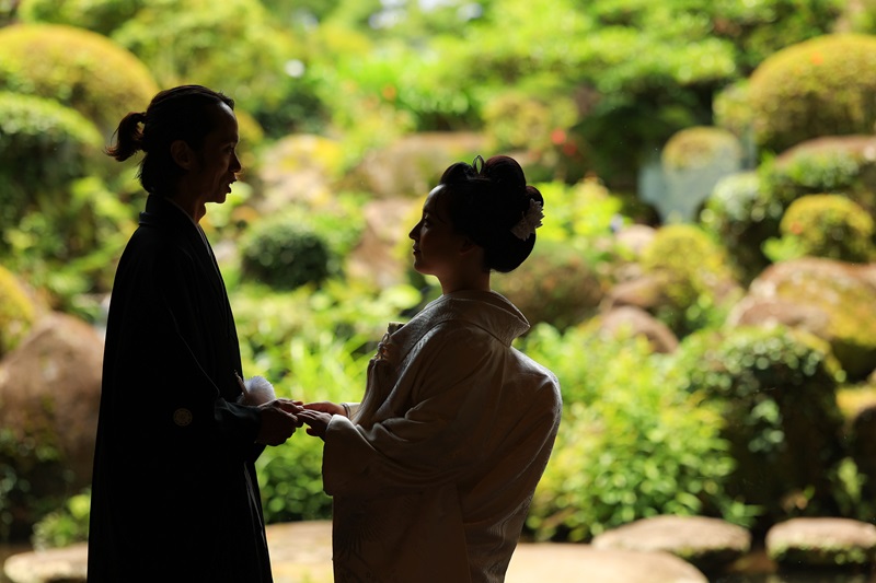 【箱根神社×吉池旅館】憧れの白無垢で♪家族だけでの箱根アットホーム結婚式