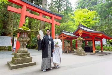 箱根神社で結婚式
